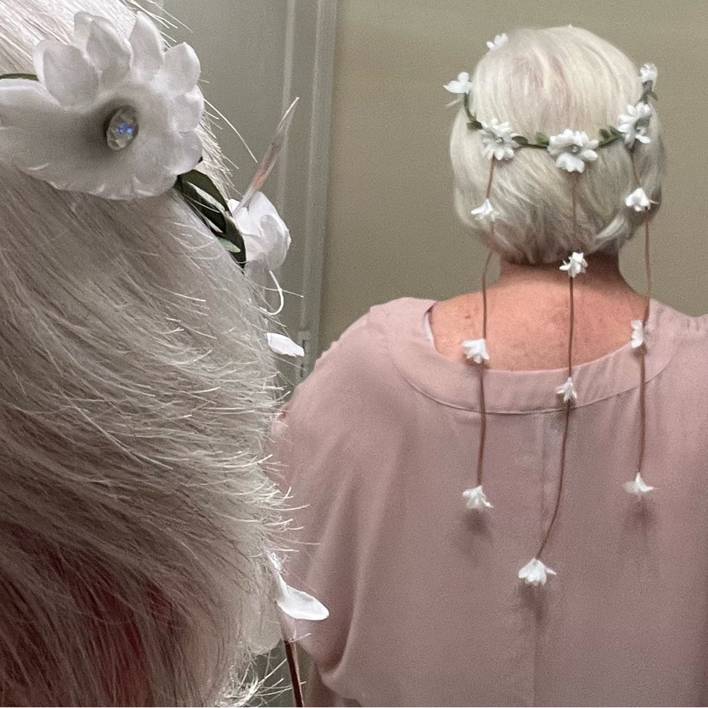 NWT Justice Floral dangling garland headpiece, boho, white flowers w/ rhinestone - Picture 3 of 12